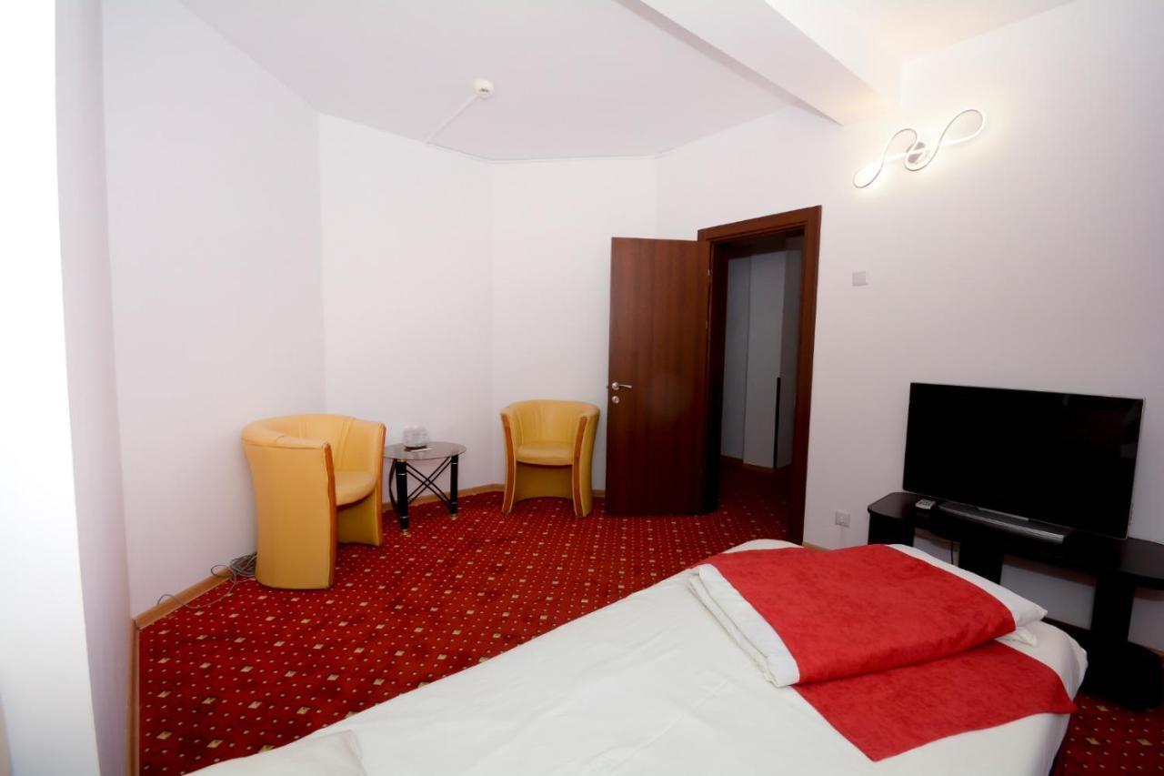 Magic - Center 3*