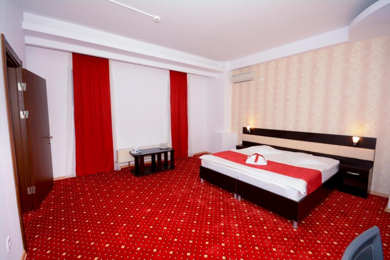 Hotel Magic - Center 3*