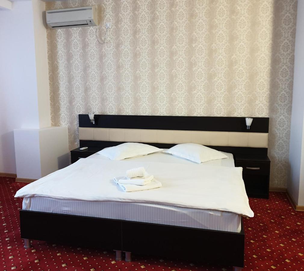 Hotel Magic - Center 3*